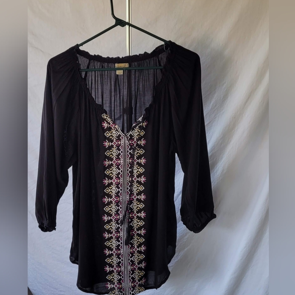 One world L black with decorative front